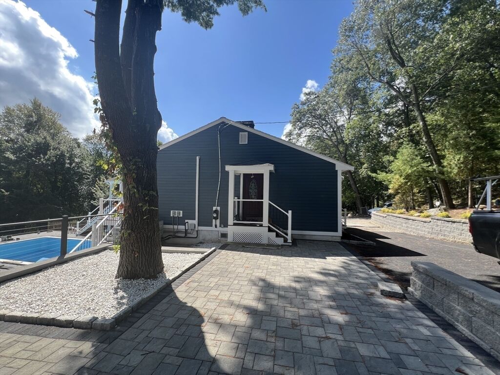 Property Photo: 620 Edmands Rd MA 01701