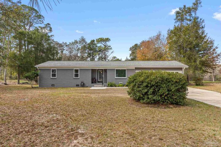 Property Photo:  4719 Wildwood Dr  FL 32570 