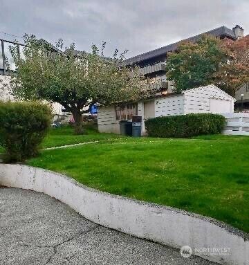 Property Photo:  640  Bell Street  WA 98020 