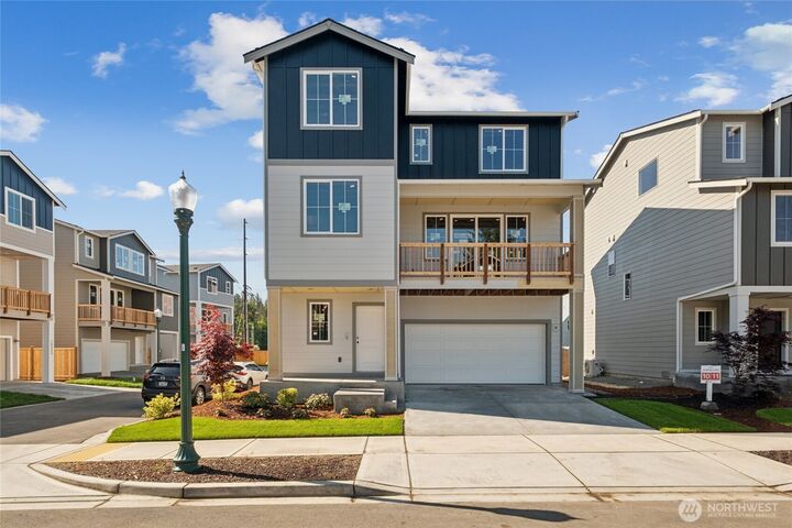 Property Photo:  18525 SE 271st Place  WA 98042 