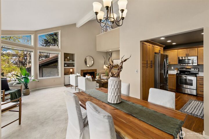 Property Photo:  2626  4th Avenue N 206  WA 98109 