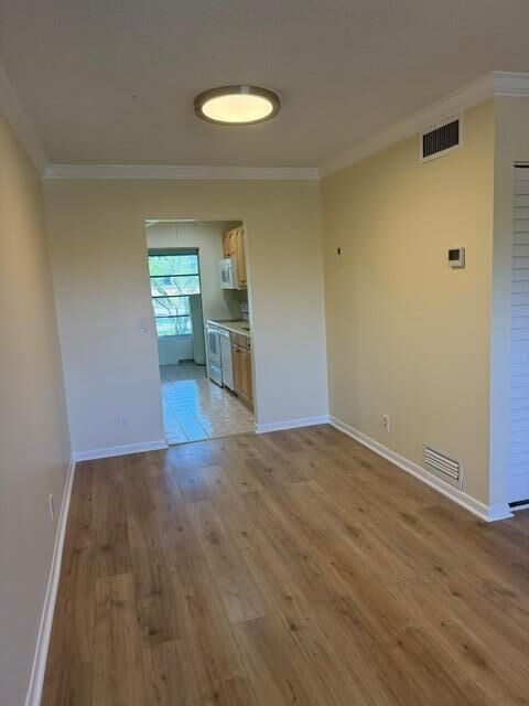 Property Photo:  20 Abbey Lane 204  FL 33446 