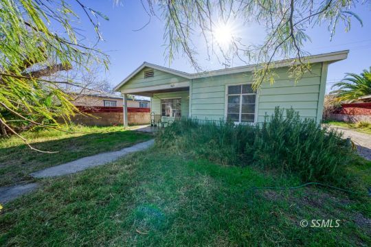 Property Photo: 429 W Church Ave CA 93555