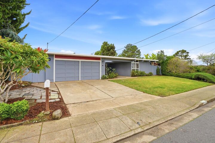 Property Photo:  1712 Lexington Avenue  CA 94402 