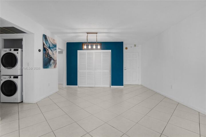 Property Photo:  10350 W Bay Harbor Dr 2L  FL 33154 