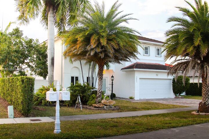 Property Photo:  3884 SW 150th Ct  FL 33185 