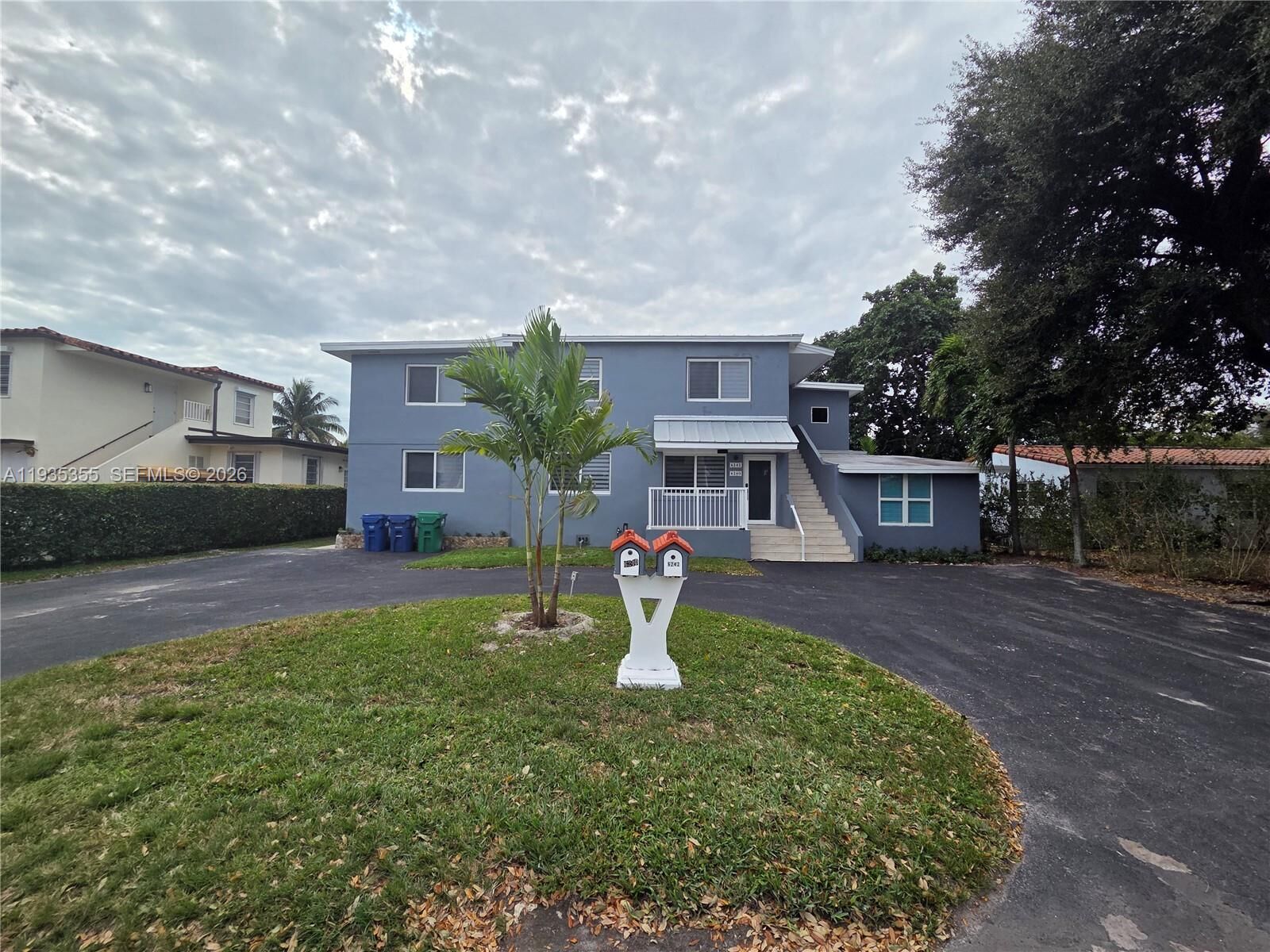 Property Photo: 6240 SW 21st St (Downstairs) 6240 FL 33155