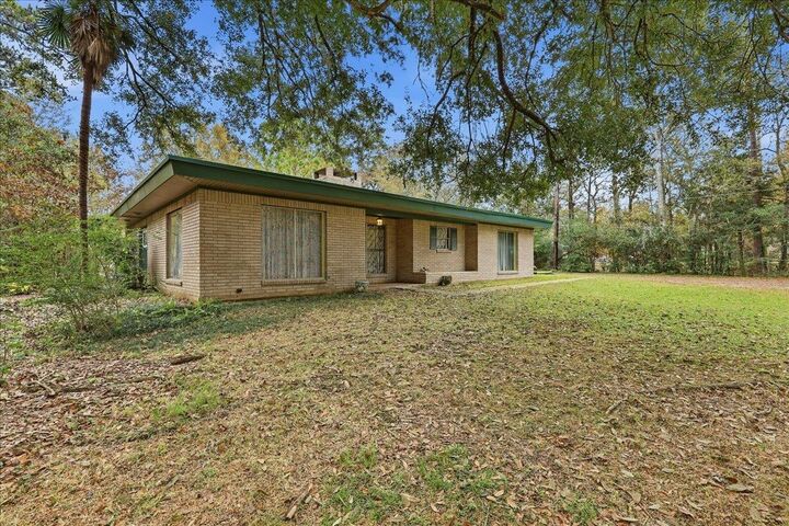 Property Photo: 3042 Parish Cemetery TX 77632