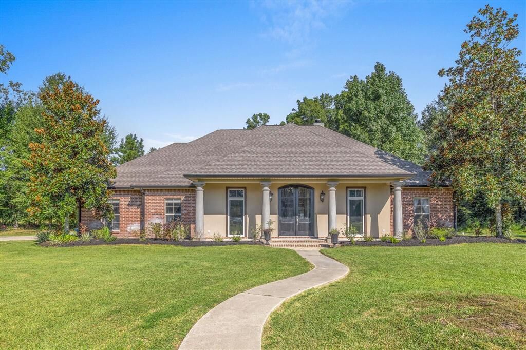 Property Photo:  4108 Linda Lane  LA 70665 