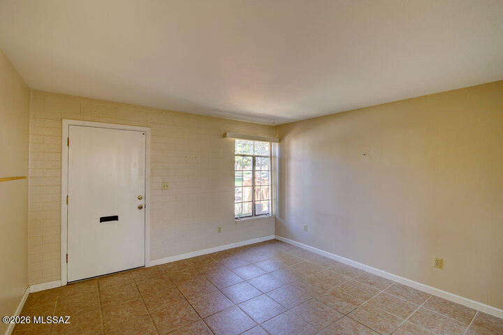 Property Photo: 135 S Paseo Quinta C AZ 85614