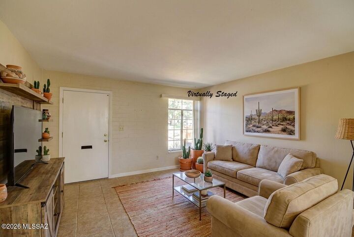 Property Photo:  135 S Paseo Quinta C  AZ 85614 