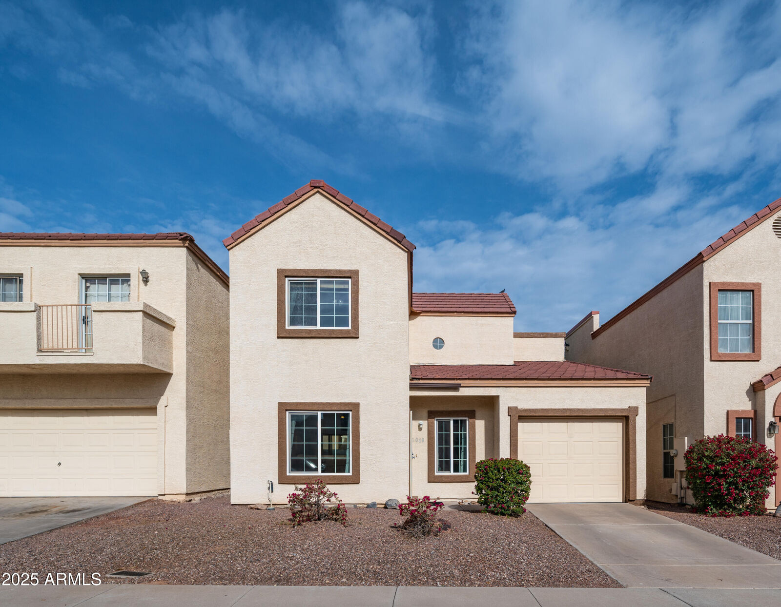 Property Photo: 1018 W Libra Drive AZ 85283
