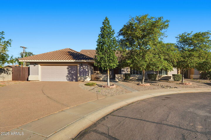 Property Photo:  1112 E Shepherds Way  AZ 85122 
