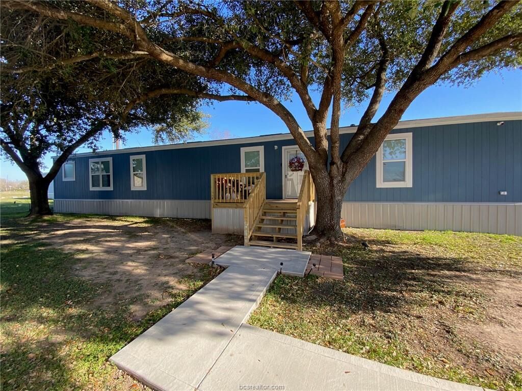 Property Photo: 107 Ridgeview TX 77845