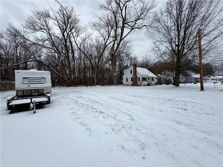 Property Photo:  43 Hampton Road  NY 14904 