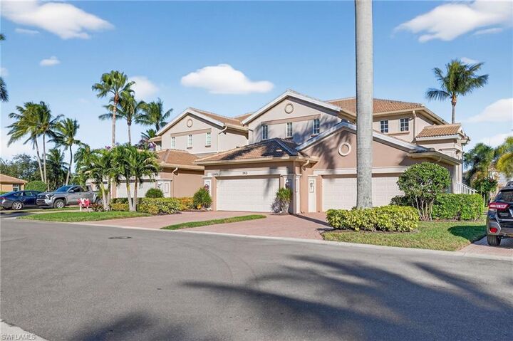 Property Photo: 13960 Lake Mahogany Blvd 1922 FL 33907