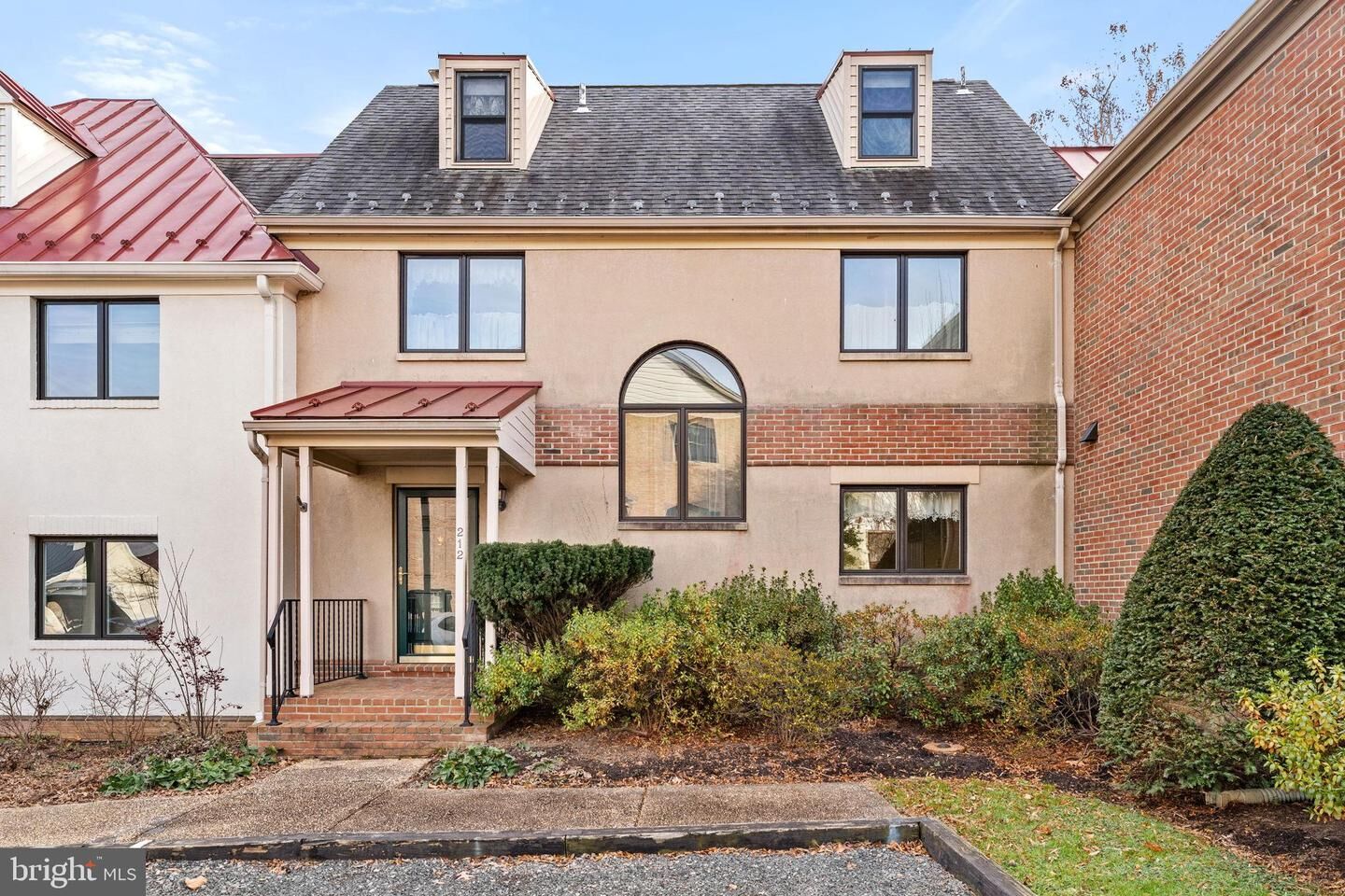 Property Photo:  212 E Marshall Street  VA 20117 