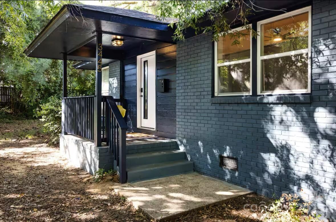 Property Photo:  3445/3447 Tappan Place  NC 28205 