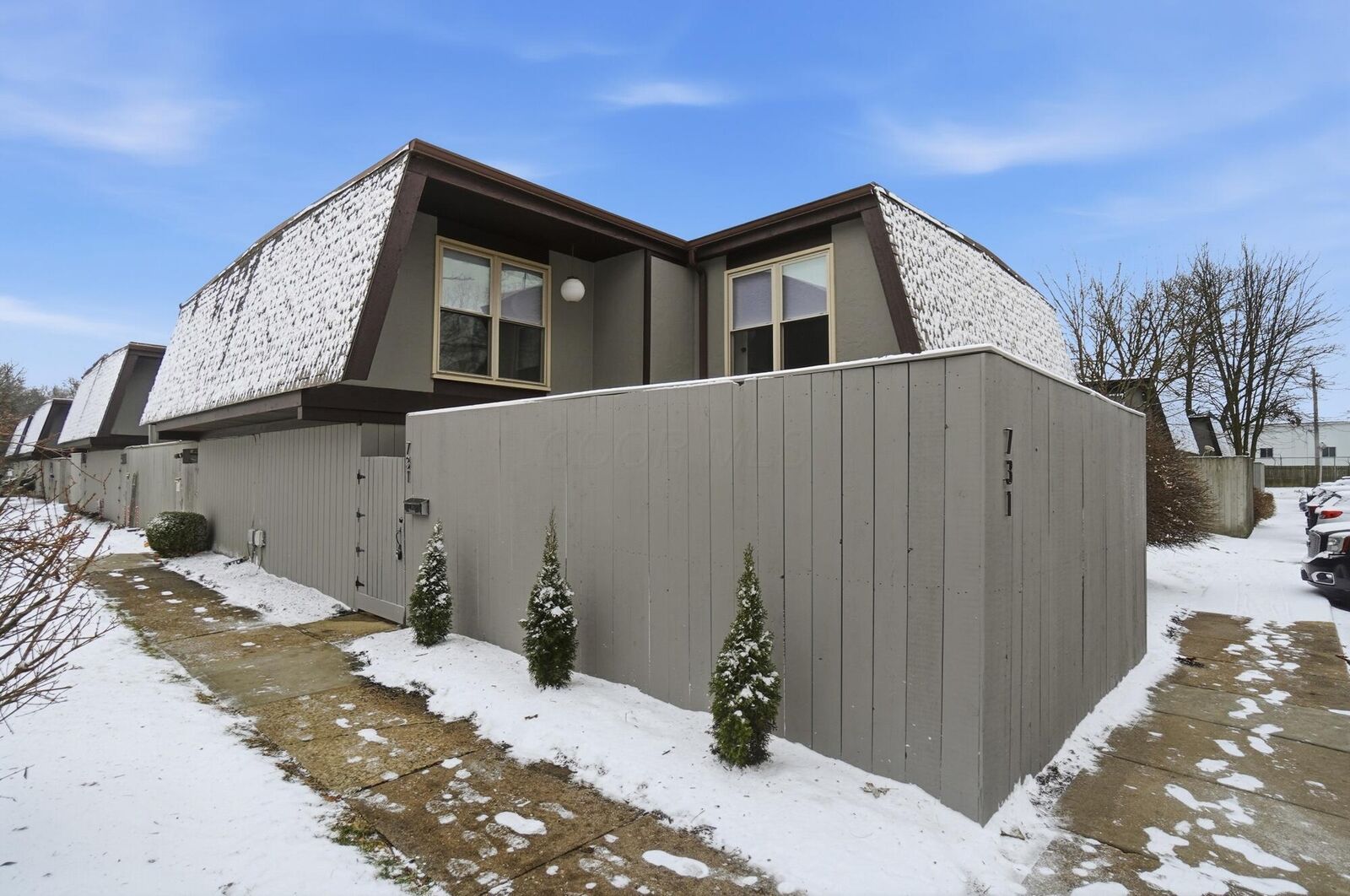 Property Photo:  731 Worthinton Forest E Place  OH 43229 