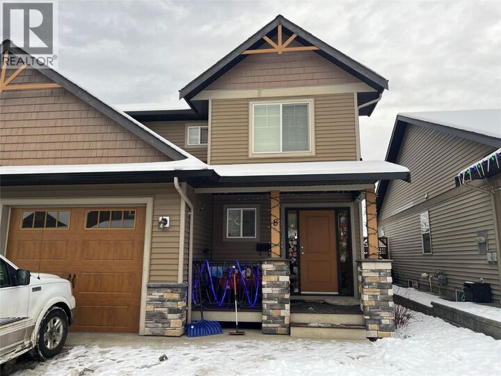 Property Photo: 3031 Westsyde Road 8 BC V2B 0E4