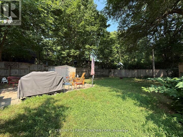 Property Photo:  528 Pall Mall St Street  ON N5Y 2Z6 