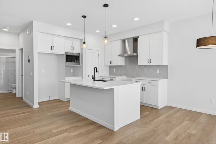 Property Photo:  5008 72 Street  AB T4X 3E6 