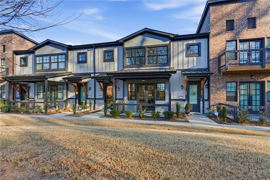 Property Photo: 937 Willingham Drive 7 GA 30354