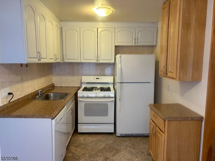 Property Photo:  15 Laurel Pl  NJ 07004 
