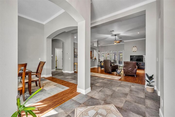 Property Photo:  419 E Blue Water Edge Drive  FL 32736 