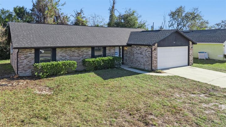 Property Photo: 861 Shenandoah Avenue FL 32725