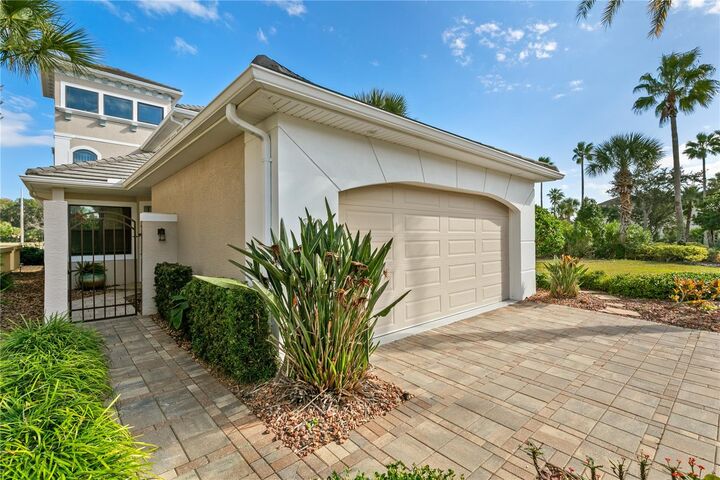 Property Photo:  259 Yacht Harbor Drive  FL 32137 