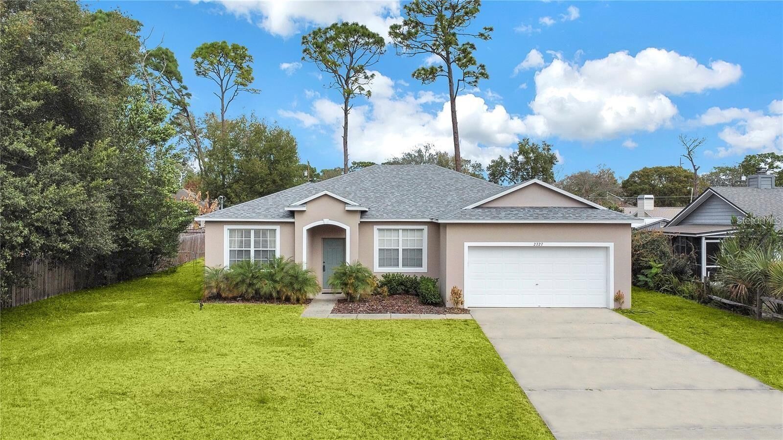 Property Photo:  2727 Ramsey Drive  FL 32703 