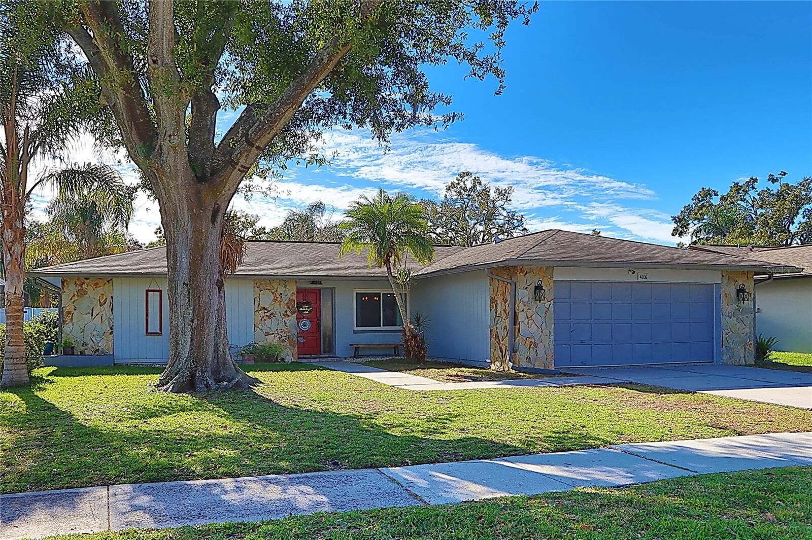Property Photo: 4106 Summerdale Drive FL 33624