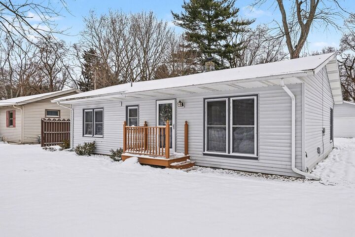 Property Photo:  66094 Timmons Road  MI 49047 