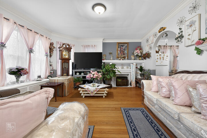 Property Photo:  5250 W Drummond Place  IL 60639 