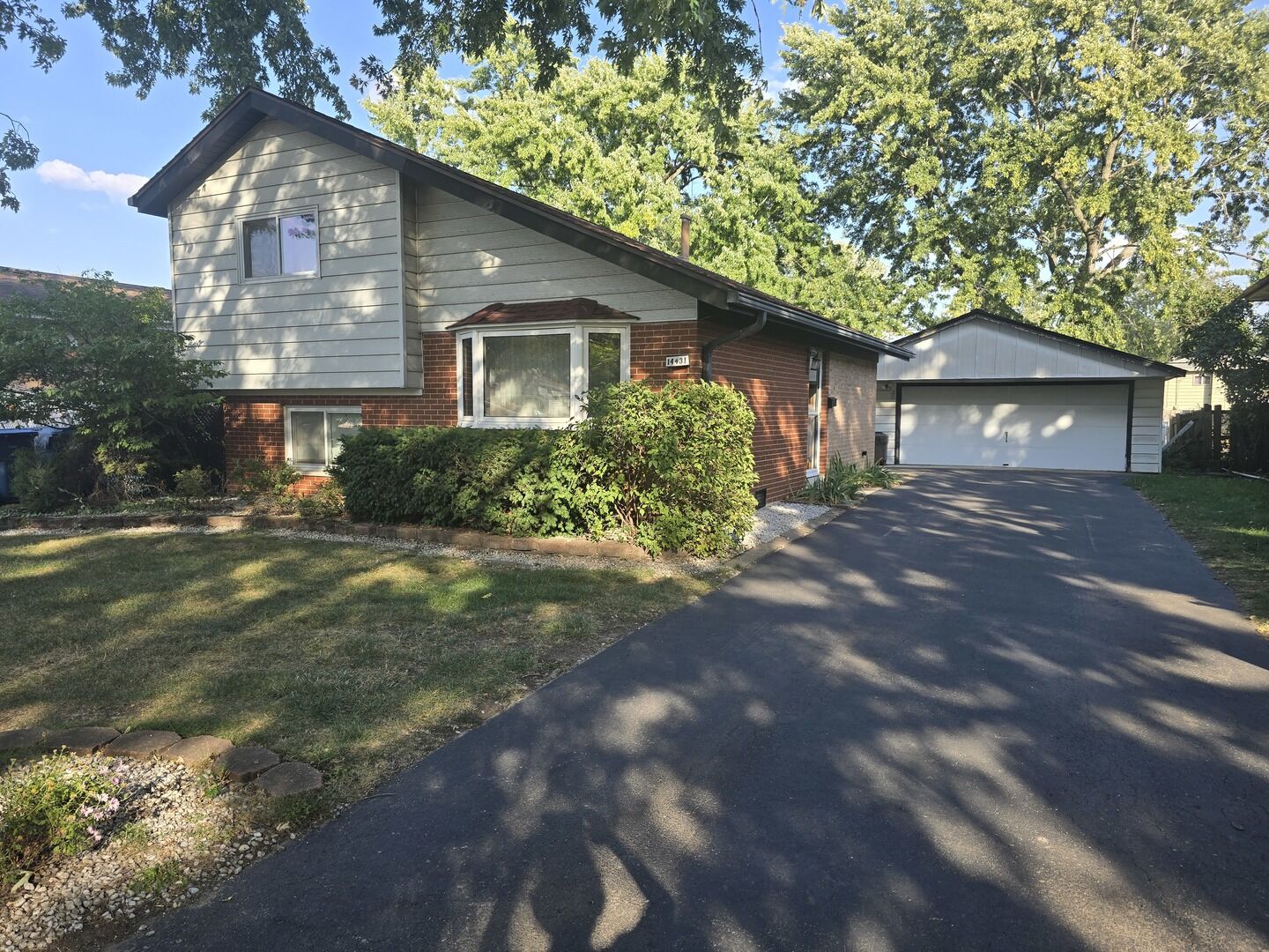 Property Photo:  14431 Tripp Avenue  IL 60445 