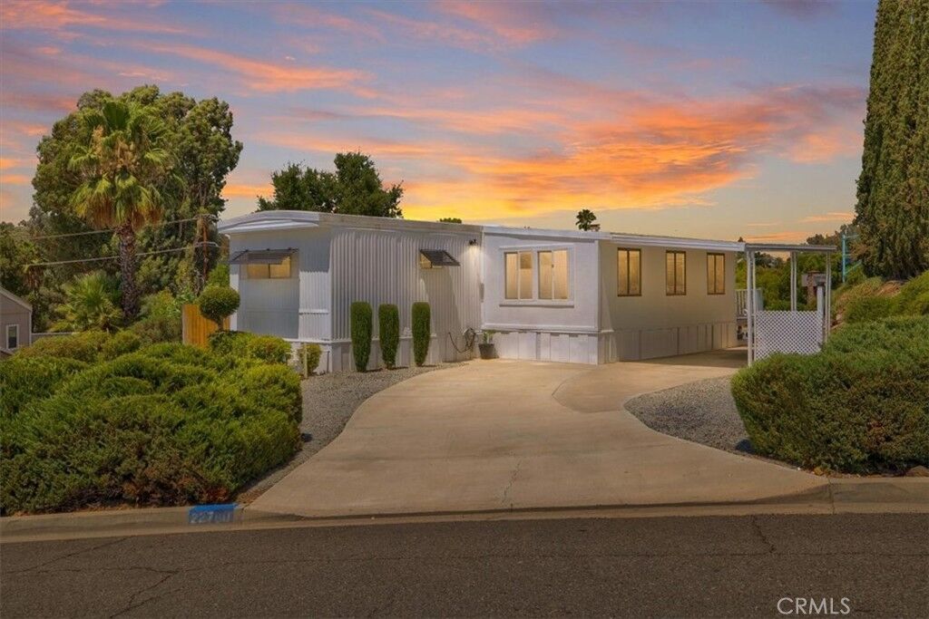 Property Photo:  22780 Skylink  CA 92587 