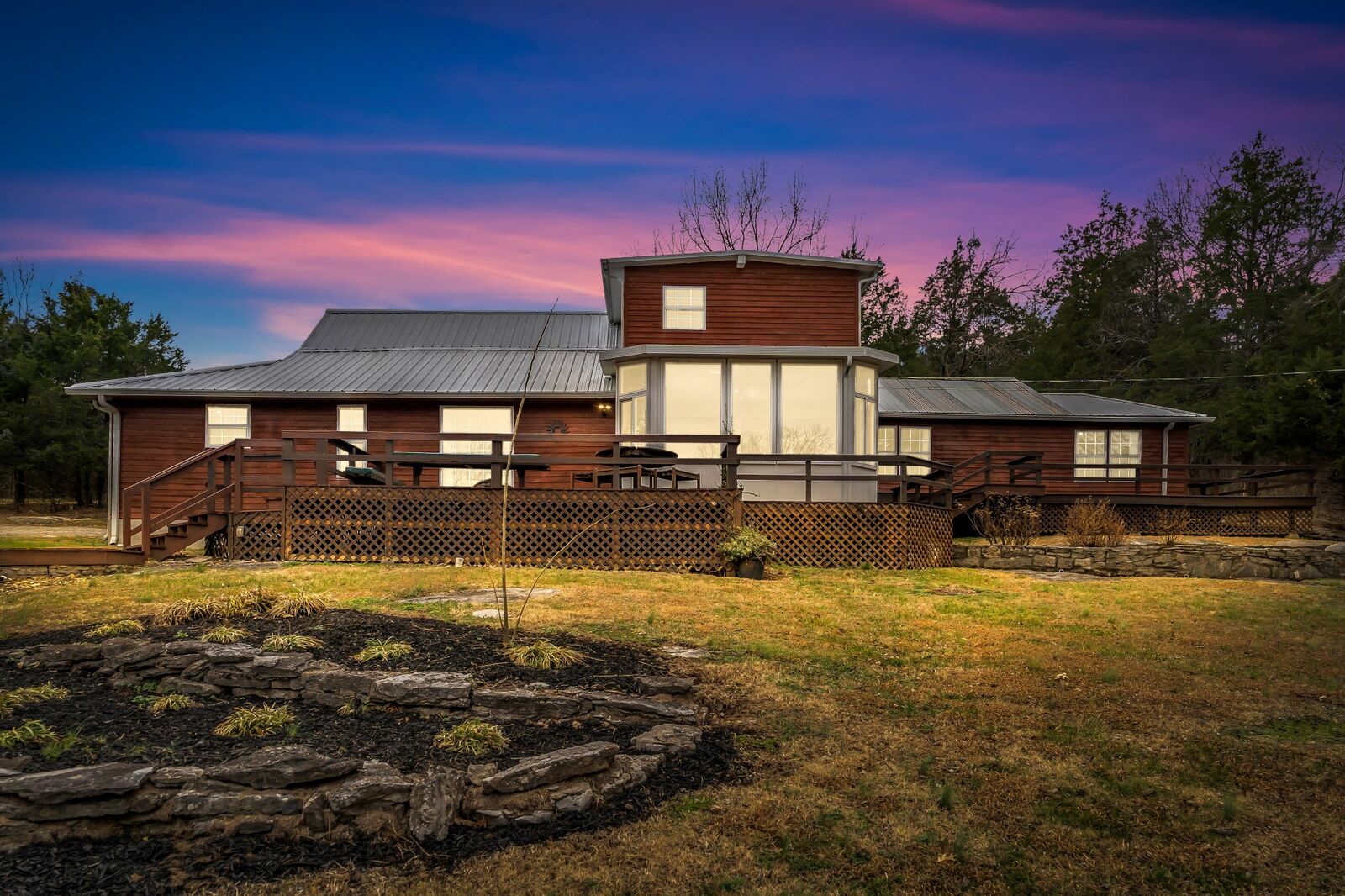 Property Photo:  850 Haley Rd  TN 37184 