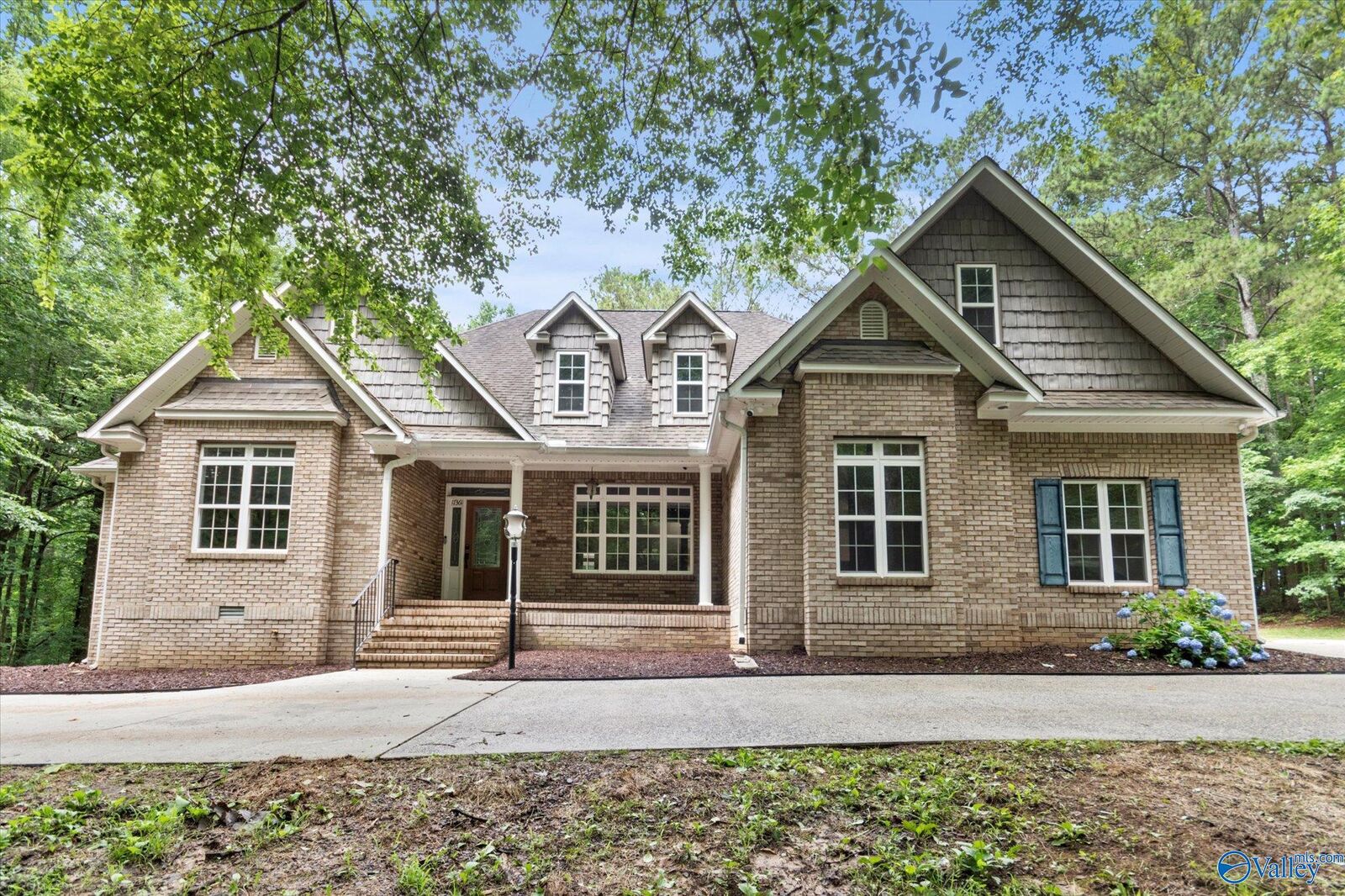 Property Photo: 17361 Meadows Road AL 35613