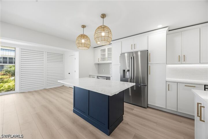 Property Photo:  333 Harbour Drive 109  FL 34103 