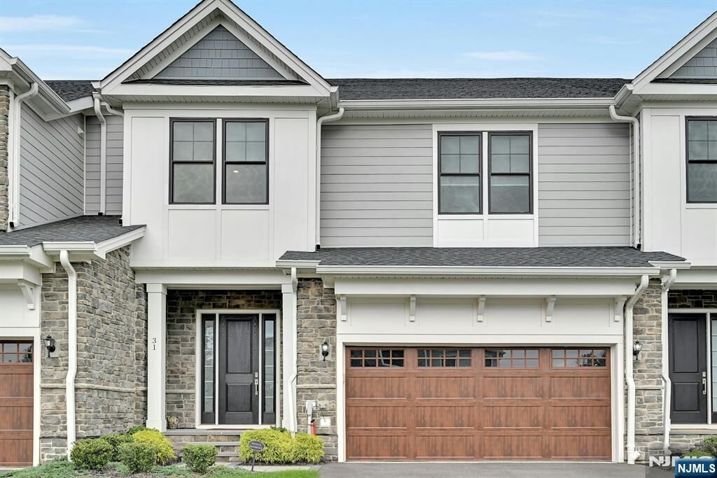 Property Photo:  31 St Andrews Circle  NJ 07675 