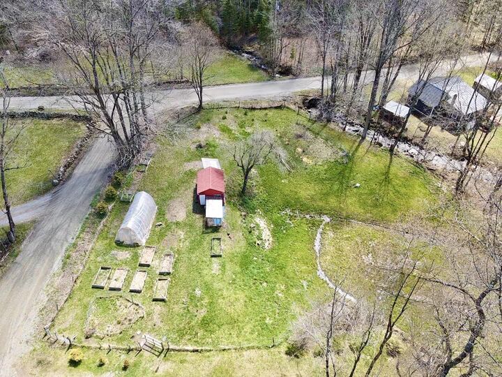 Property Photo:  39 Ravenwood Road  VT 05083 