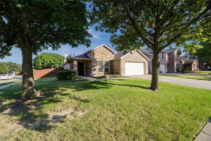 Property Photo: 2312 Eisenhower Drive TX 75071
