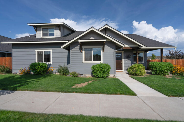 Property Photo:  1002 NE Discovery Loop  OR 97754 