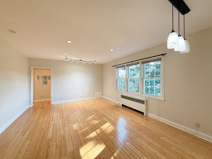 Property Photo:  1 Dexter St 5  MA 02148 