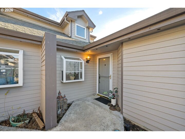 Property Photo:  2437 NW Logan St  WA 98607 