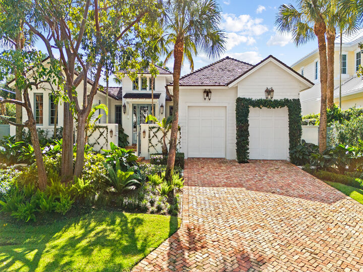 Property Photo: 1102 N Vista Del Mar Drive FL 33483