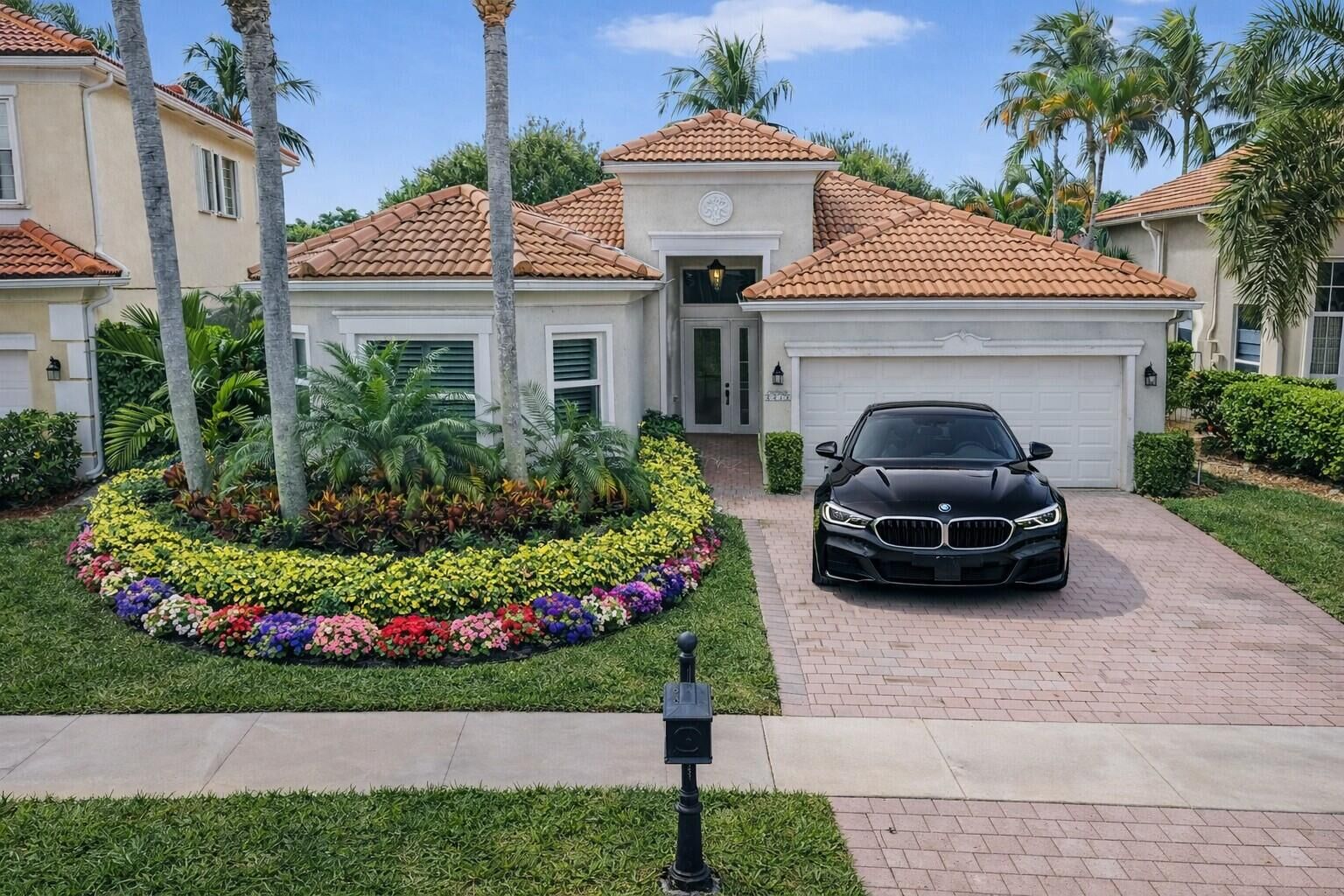 Property Photo: 5618 Via De La Plata Circle FL 33484