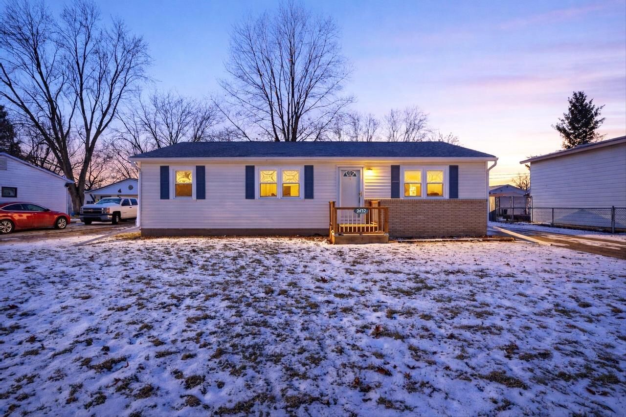 Property Photo:  2432 Wood Drive  WI 53511 