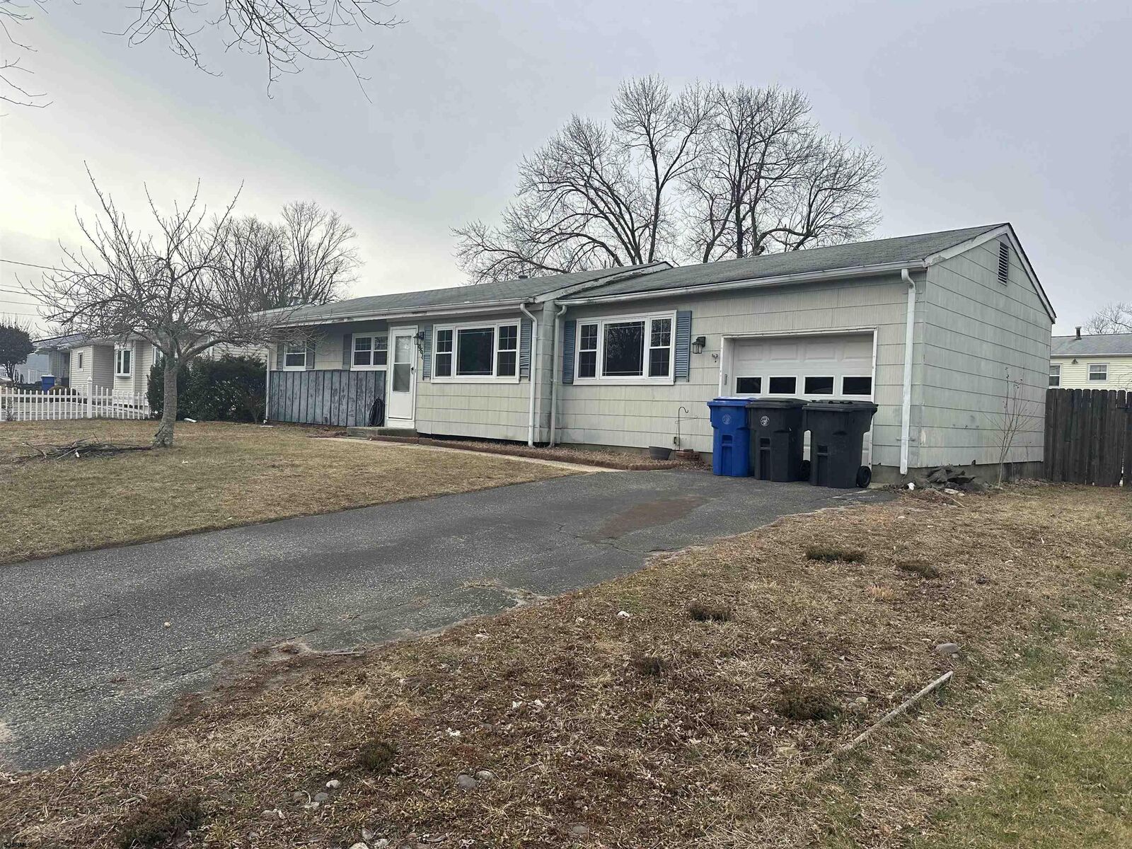 Property Photo:  968 Hazelwood Rd  NJ 08753 